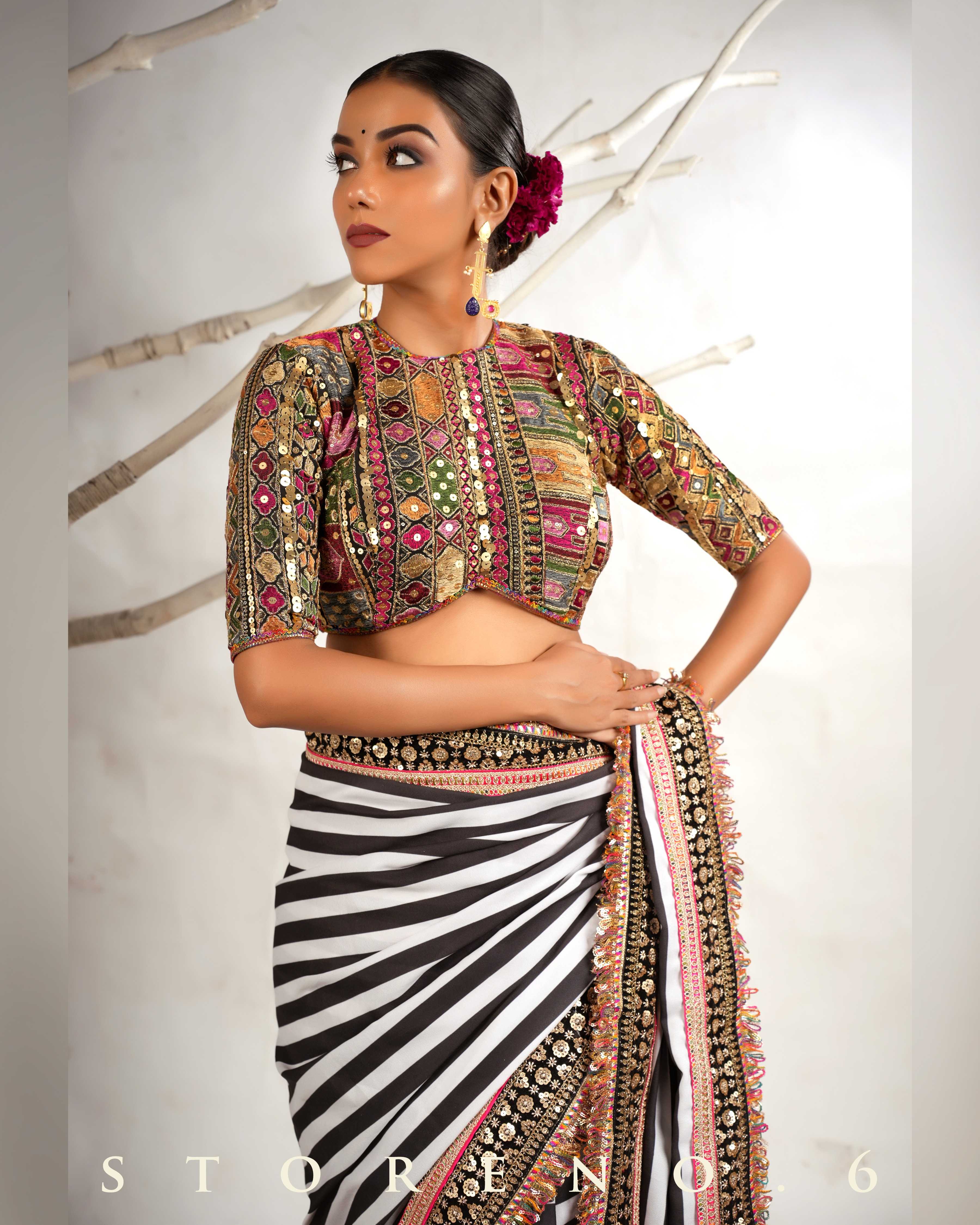 THE DIVINE STRIPE SHOW SAREE WITH GUL KAARI SIAH CLASSIC BLOUSE