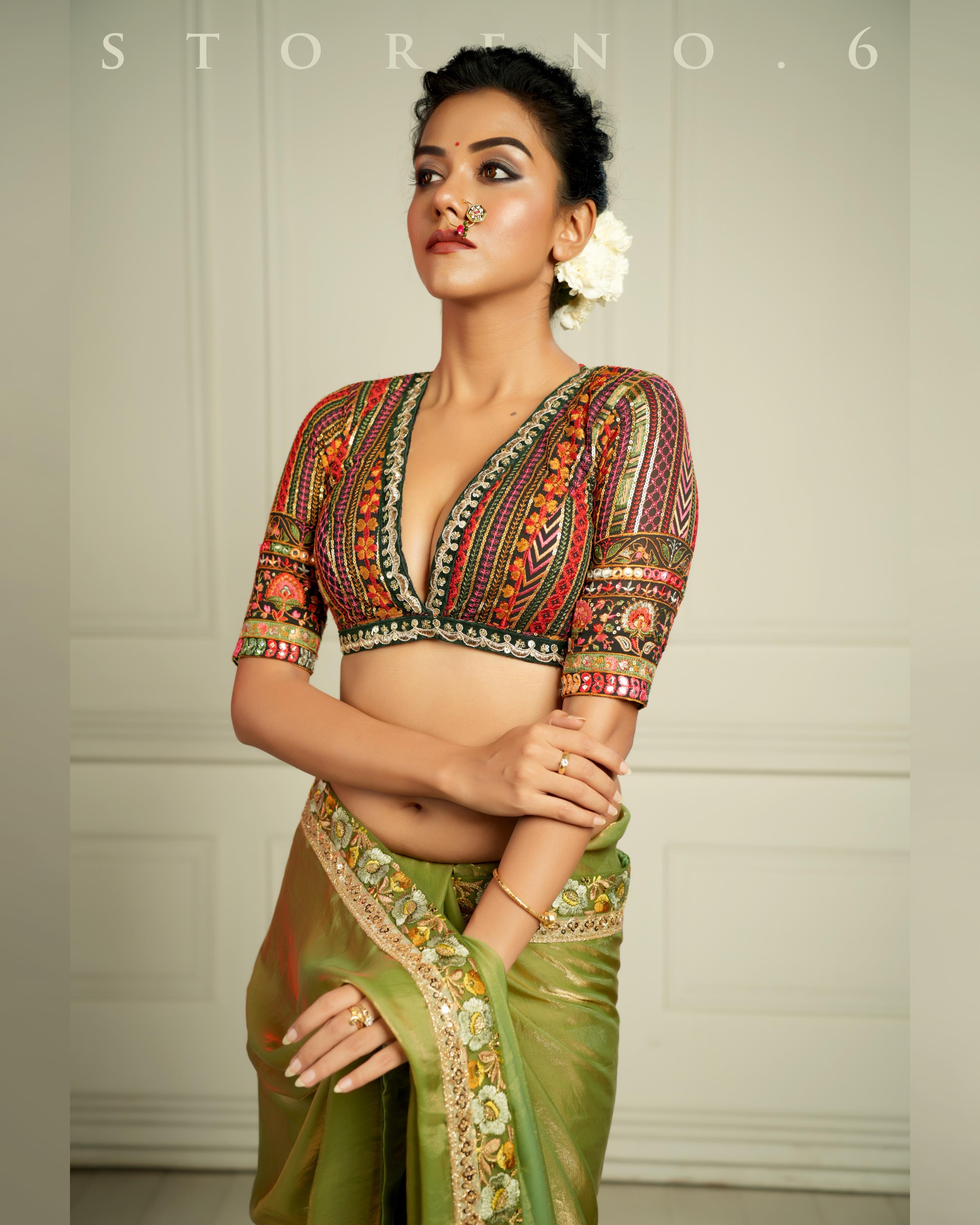 THE IMPERIAL MEADOW WHISPER SAREE WITH DORE KAARI SIAH HEMMED BLOUSE