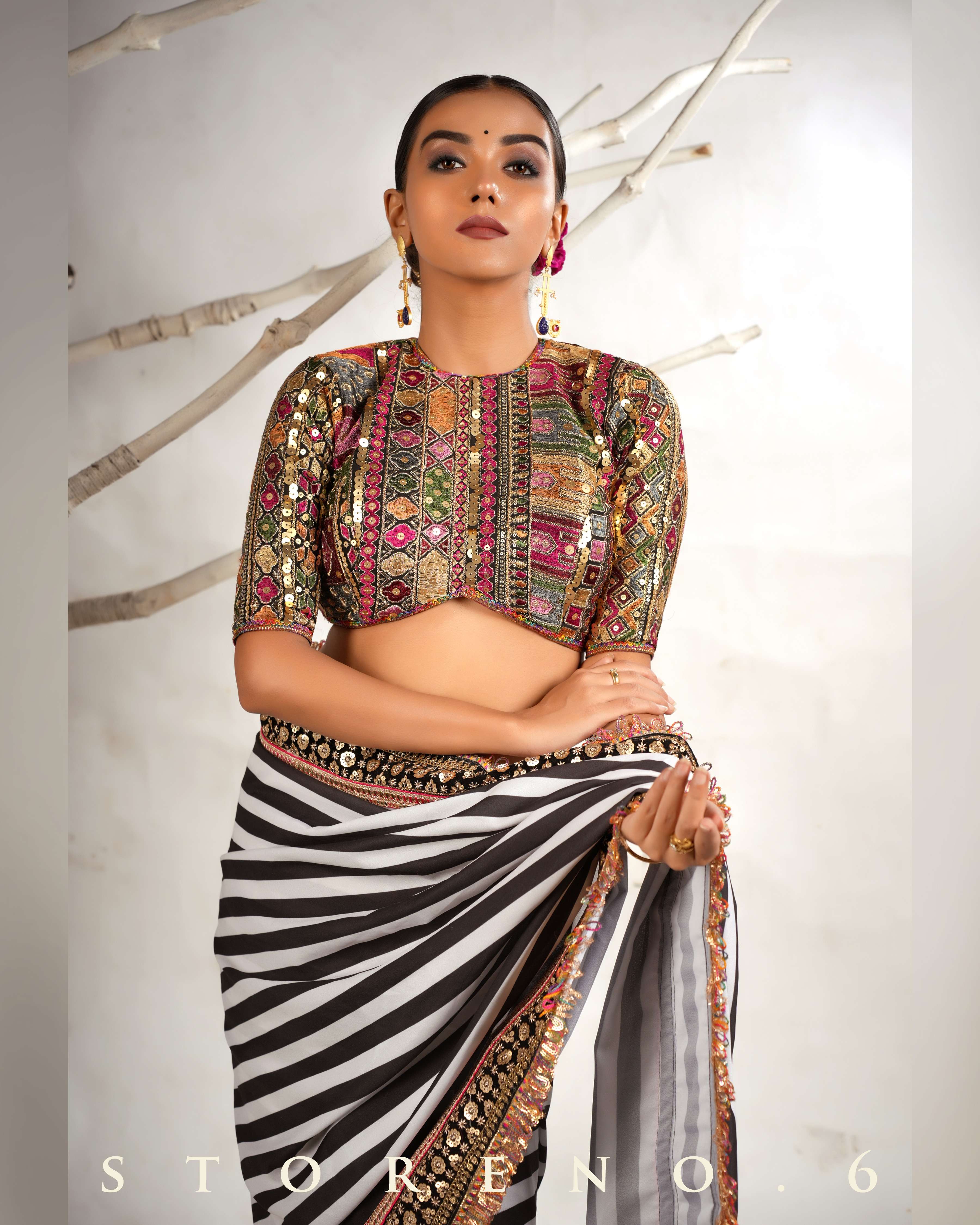 THE DIVINE STRIPE SHOW SAREE WITH GUL KAARI SIAH CLASSIC BLOUSE