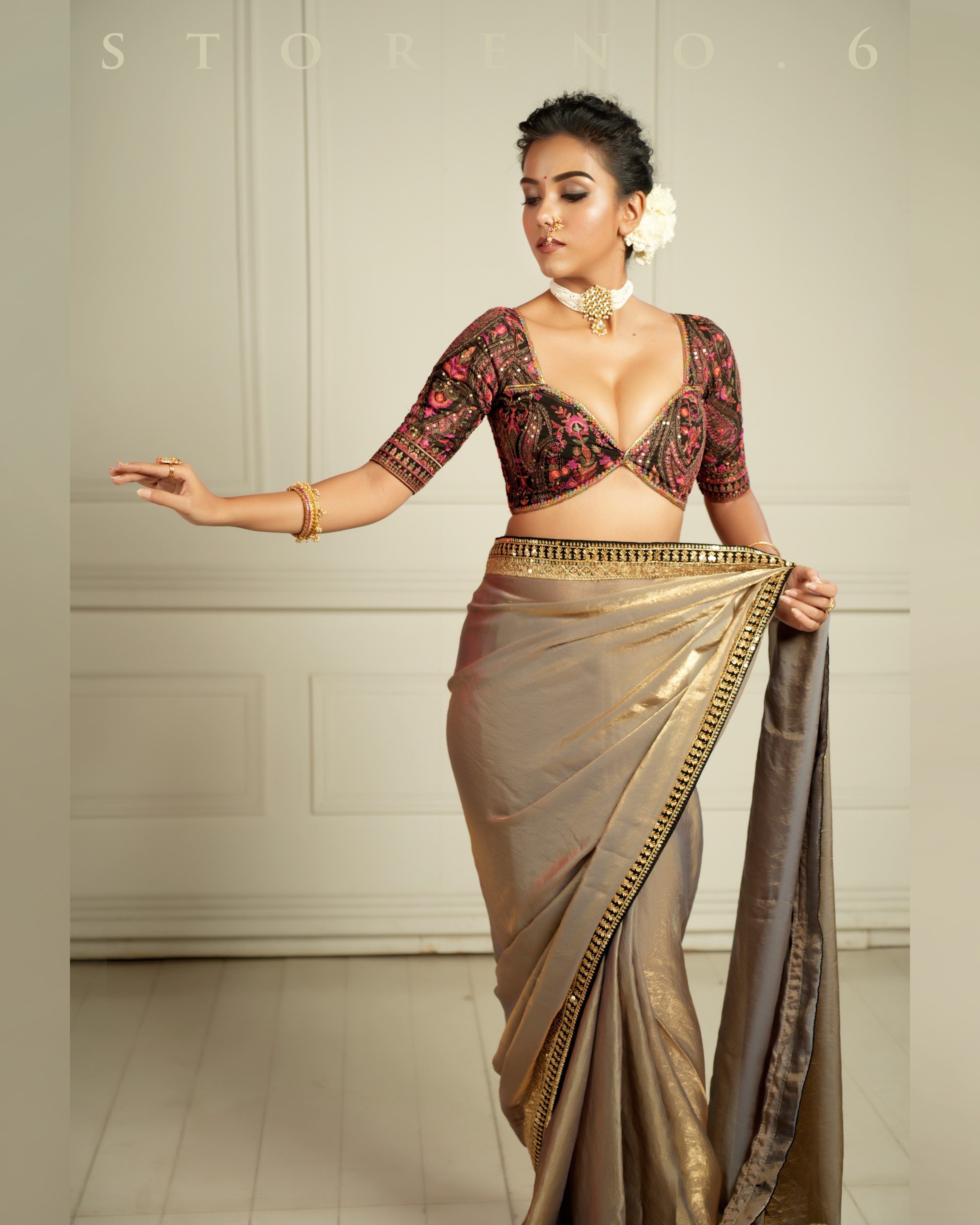 THE IMPERIAL SUNKISSED SMOKE SAREE WITH CHAHAT-E-SIAH BLOUSE