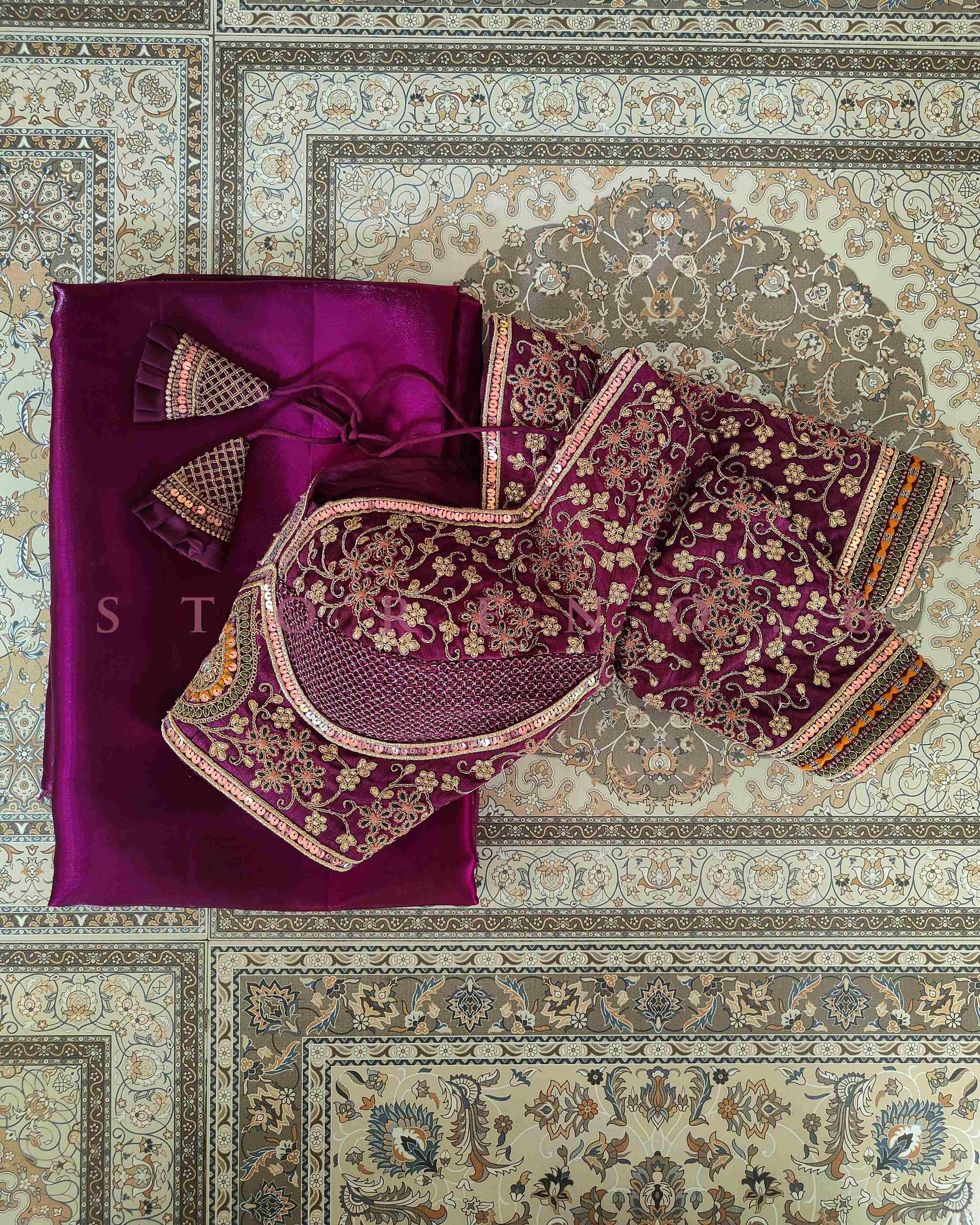 MYRA SAREE AND BLOUSE SET