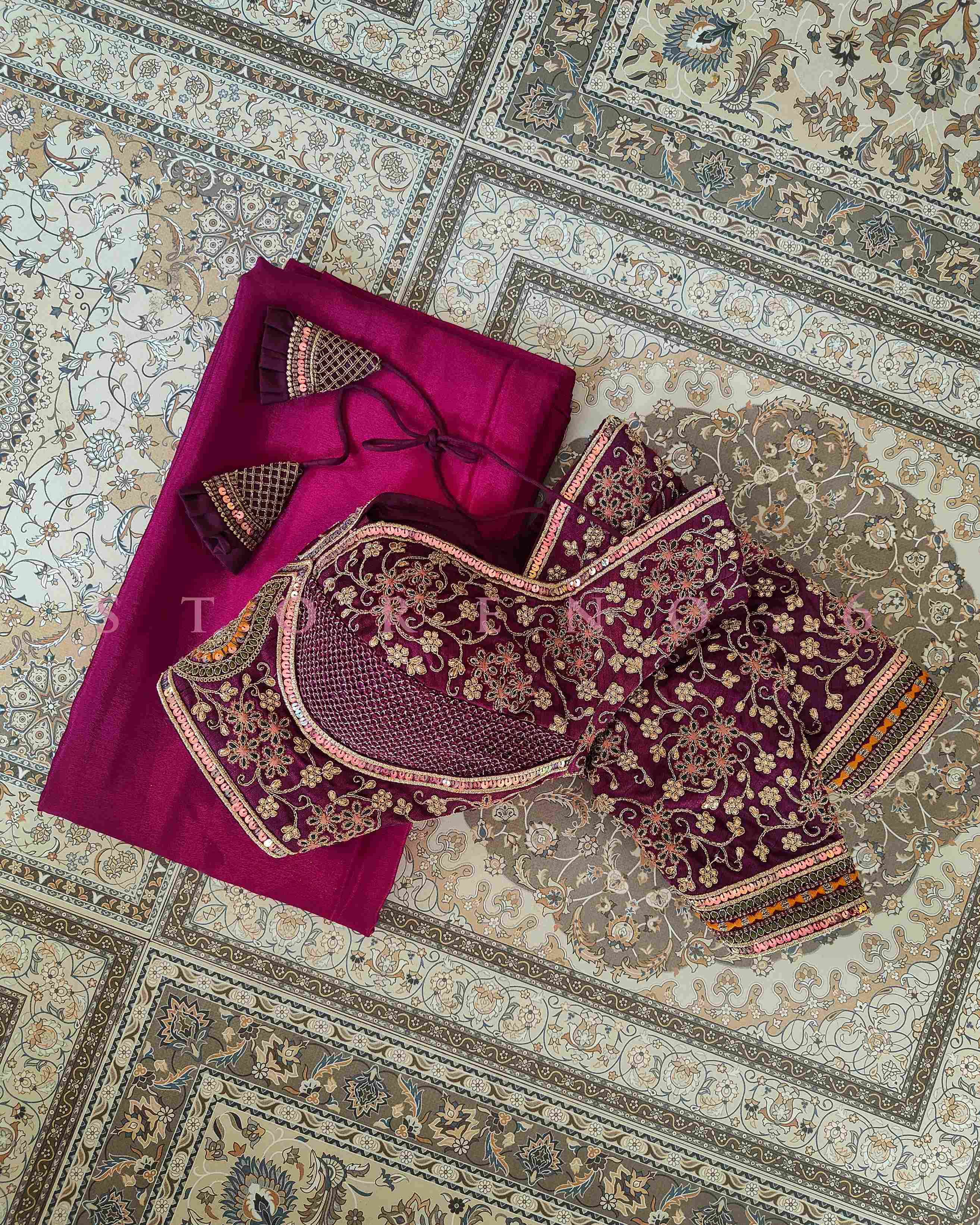 NAQSH SAREE AND BLOUSE SET