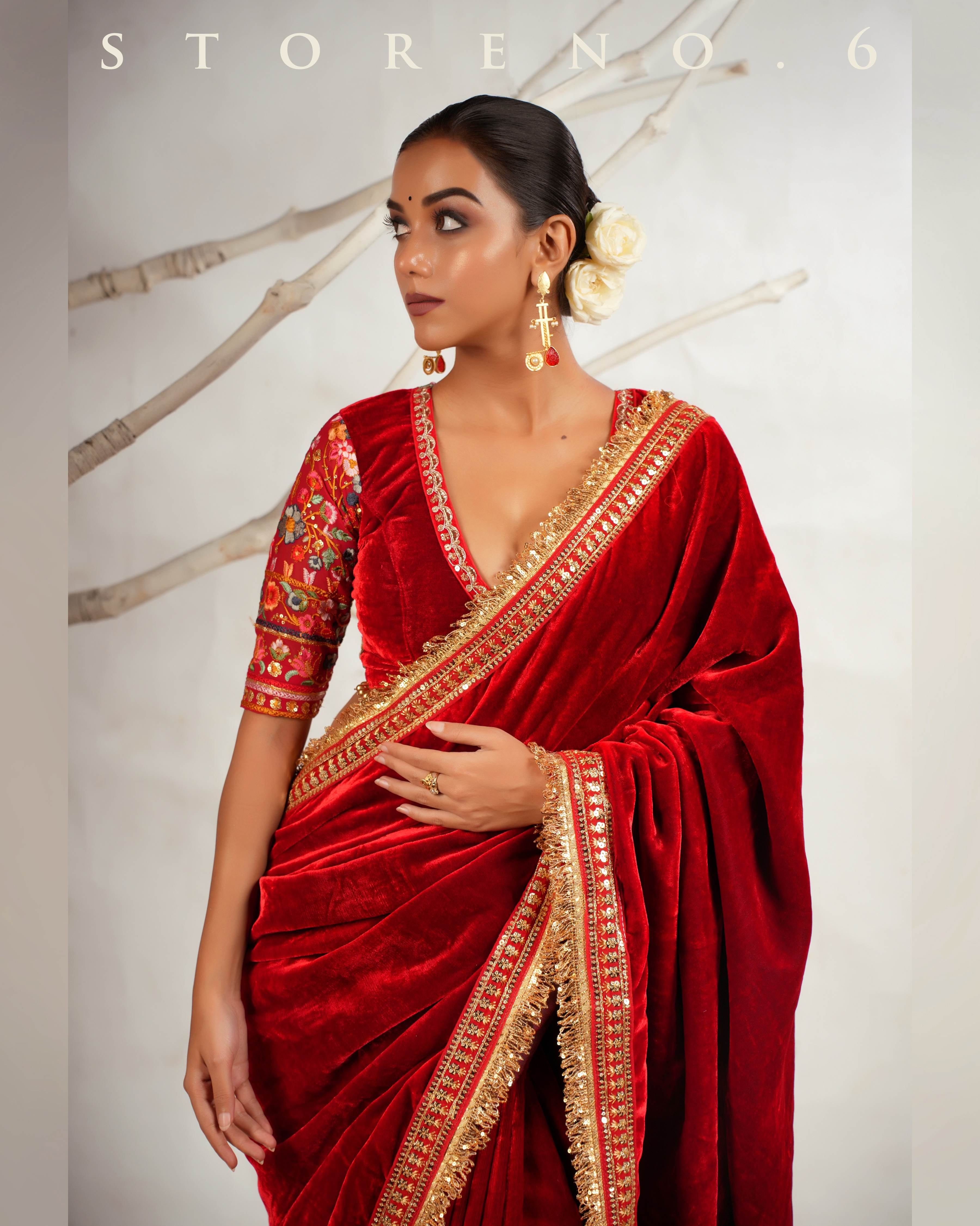 THE CLASSIC CHILLI SAREE WITH SURKH ASHIQUI MELANGE BLOUSE