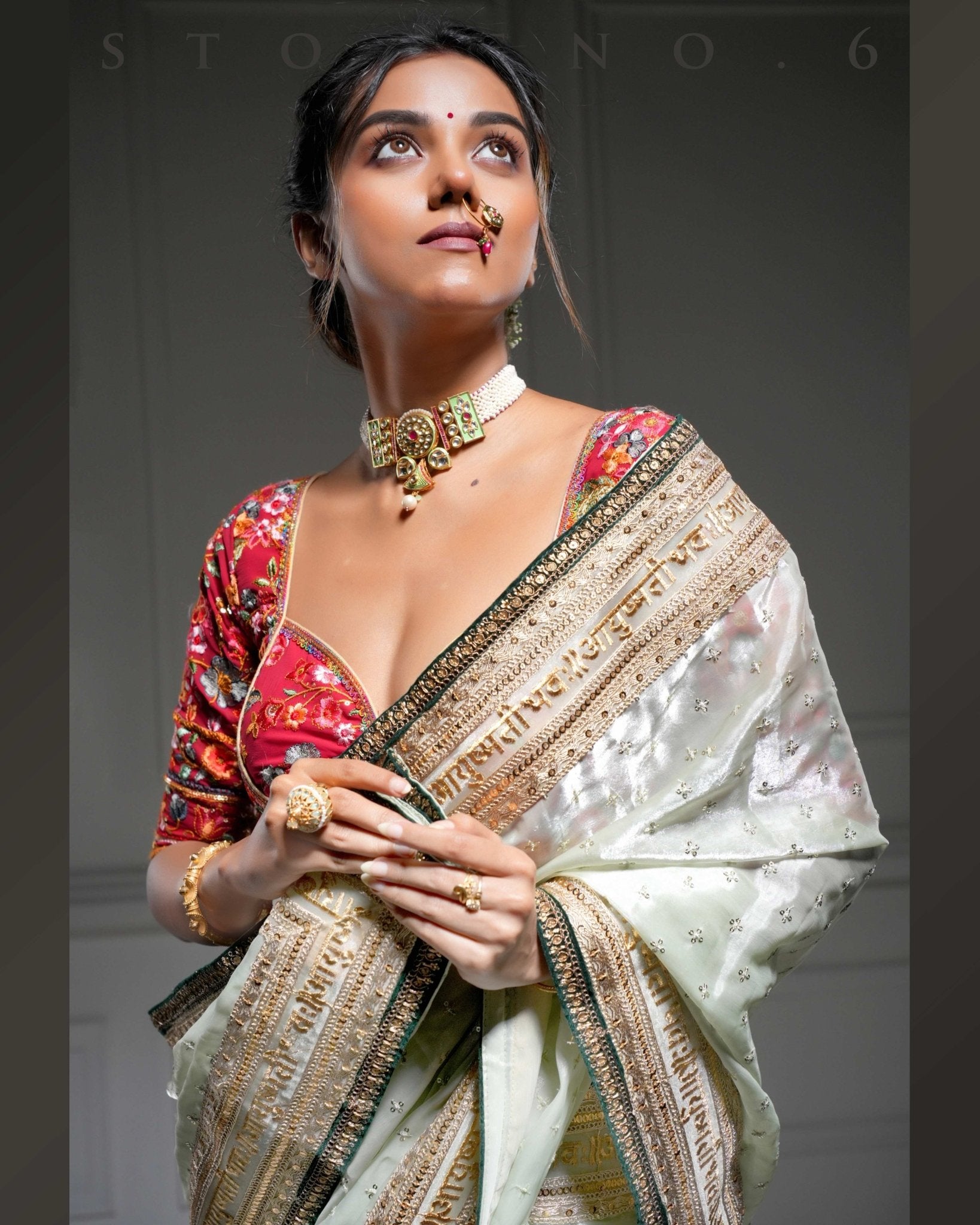 ROYAL HEMLOCK QUEEN SAREE WITH SURKH ASHIQUI QUEEN'S CUT BLOUSE