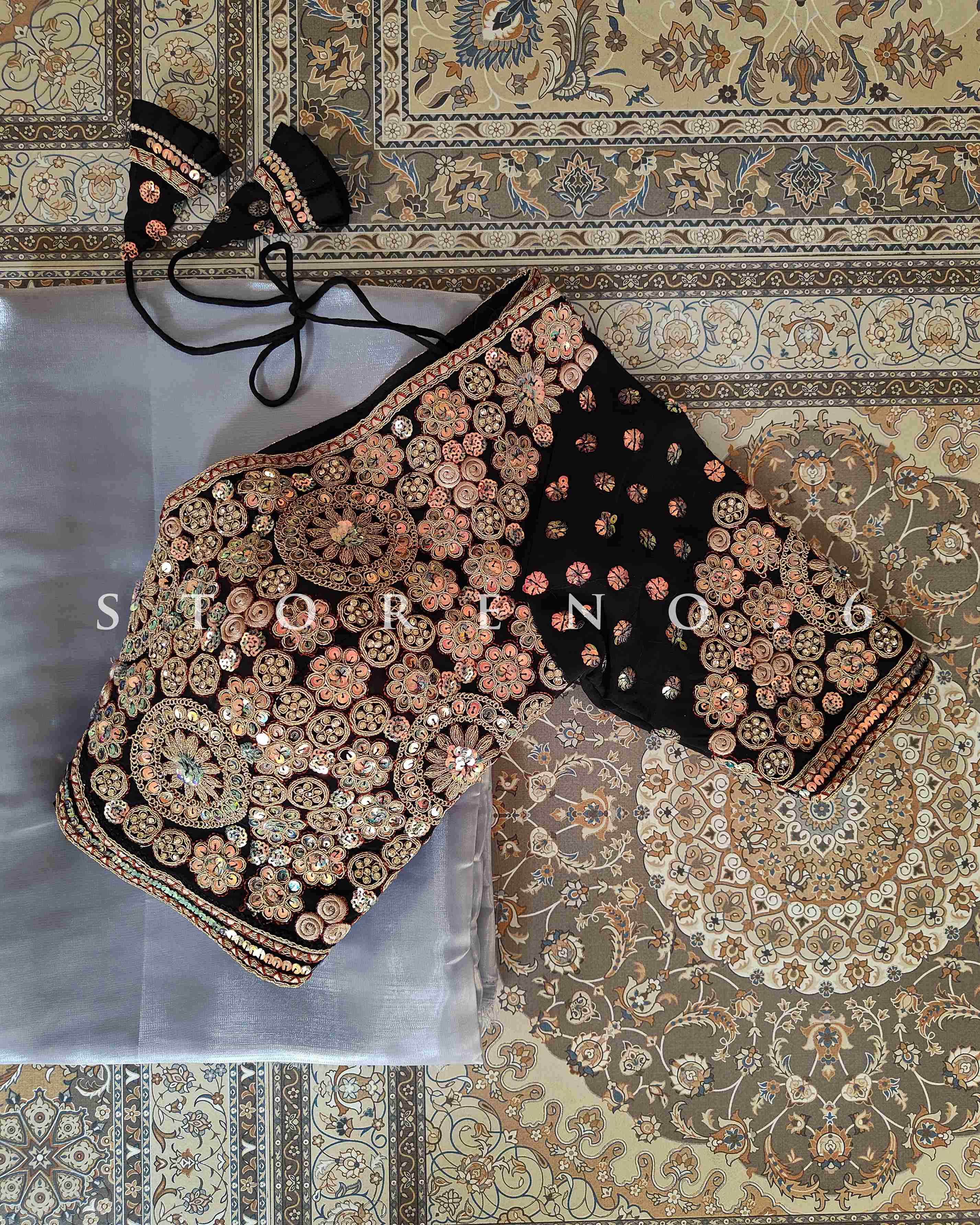 AUGUST SAREE AND BLOUSE SET