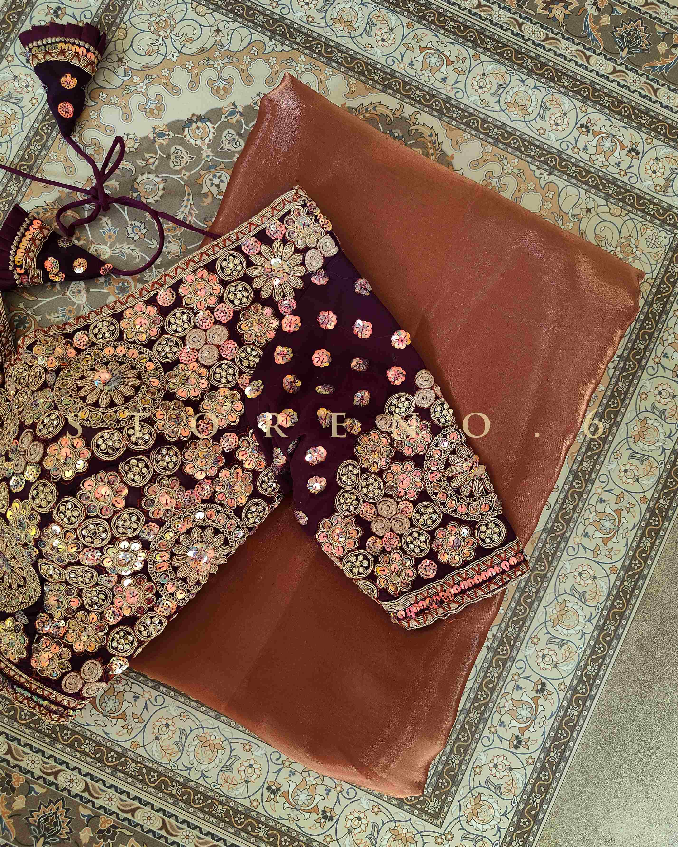 KAYA SAREE AND BLOUSE SET