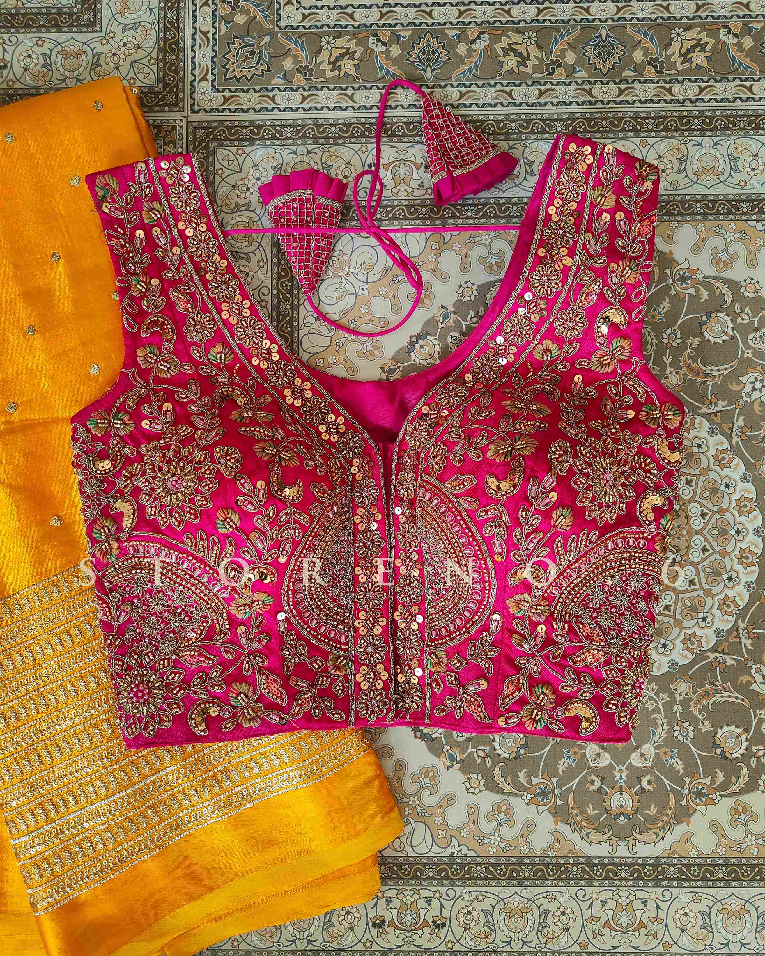 RAHA SAREE AND BLOUSE SET