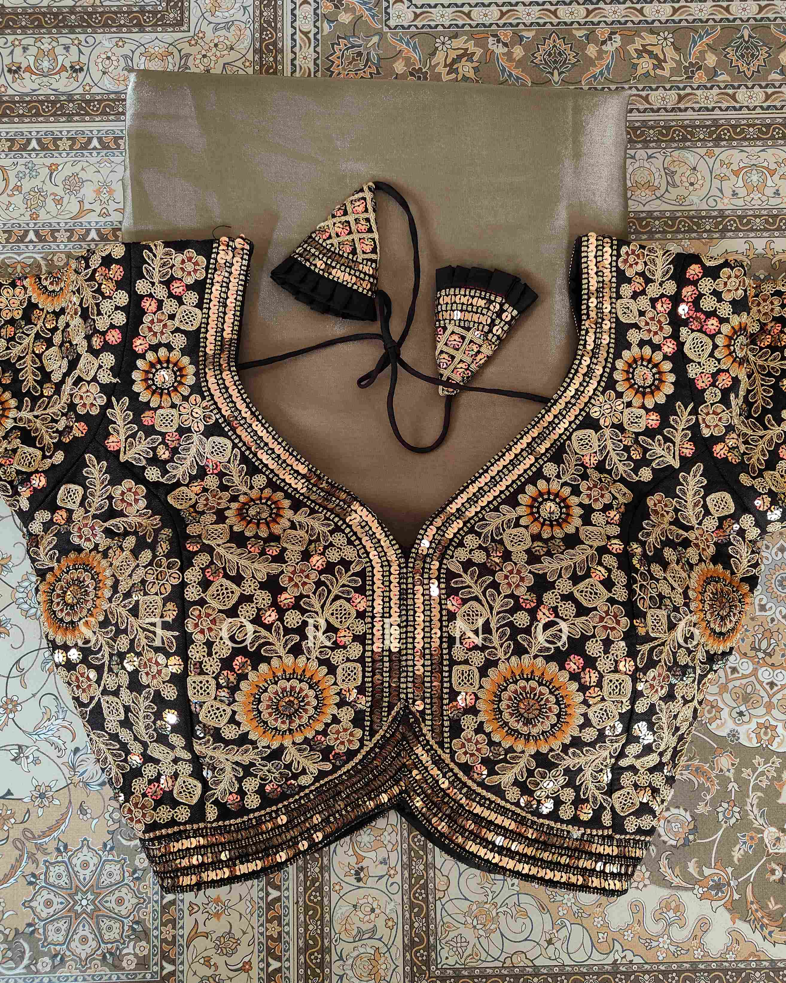 IVY SAREE AND BLOUSE SET