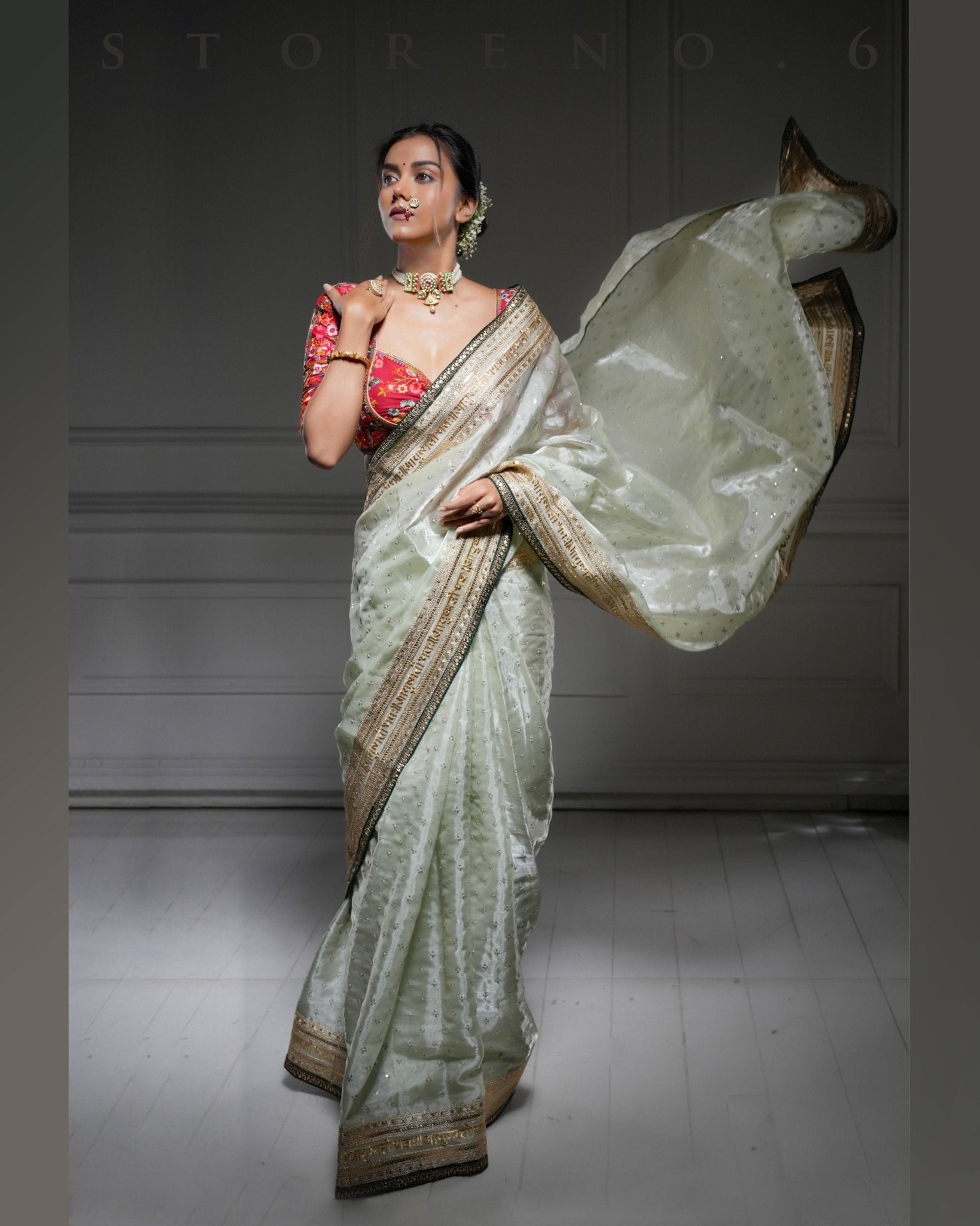 ROYAL HEMLOCK QUEEN SAREE WITH SURKH ASHIQUI QUEEN'S CUT BLOUSE