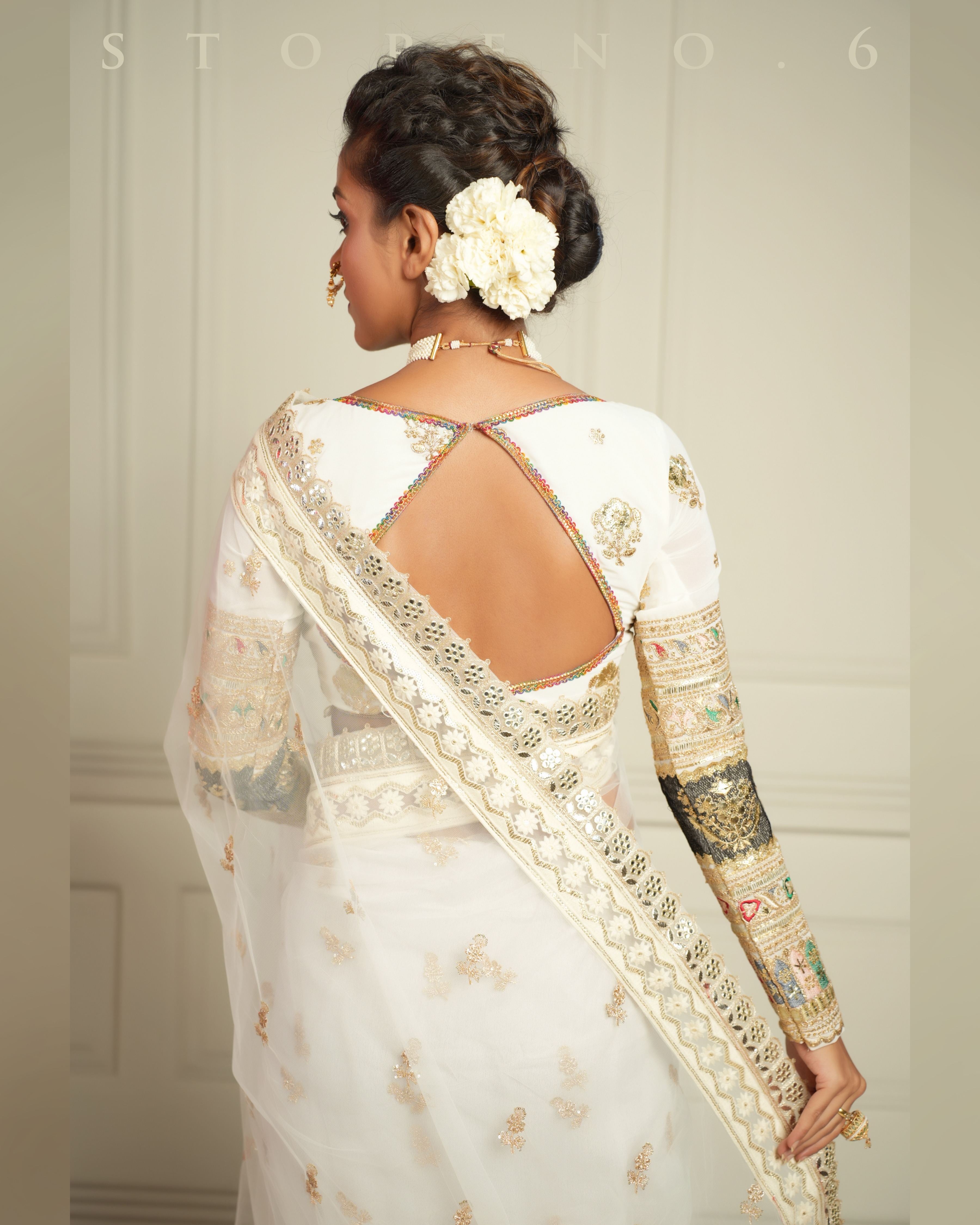 THE QUEEN'S DARLING DAISY SAREE WITH BEBAAK-E-KAFOORI-BLOUSE