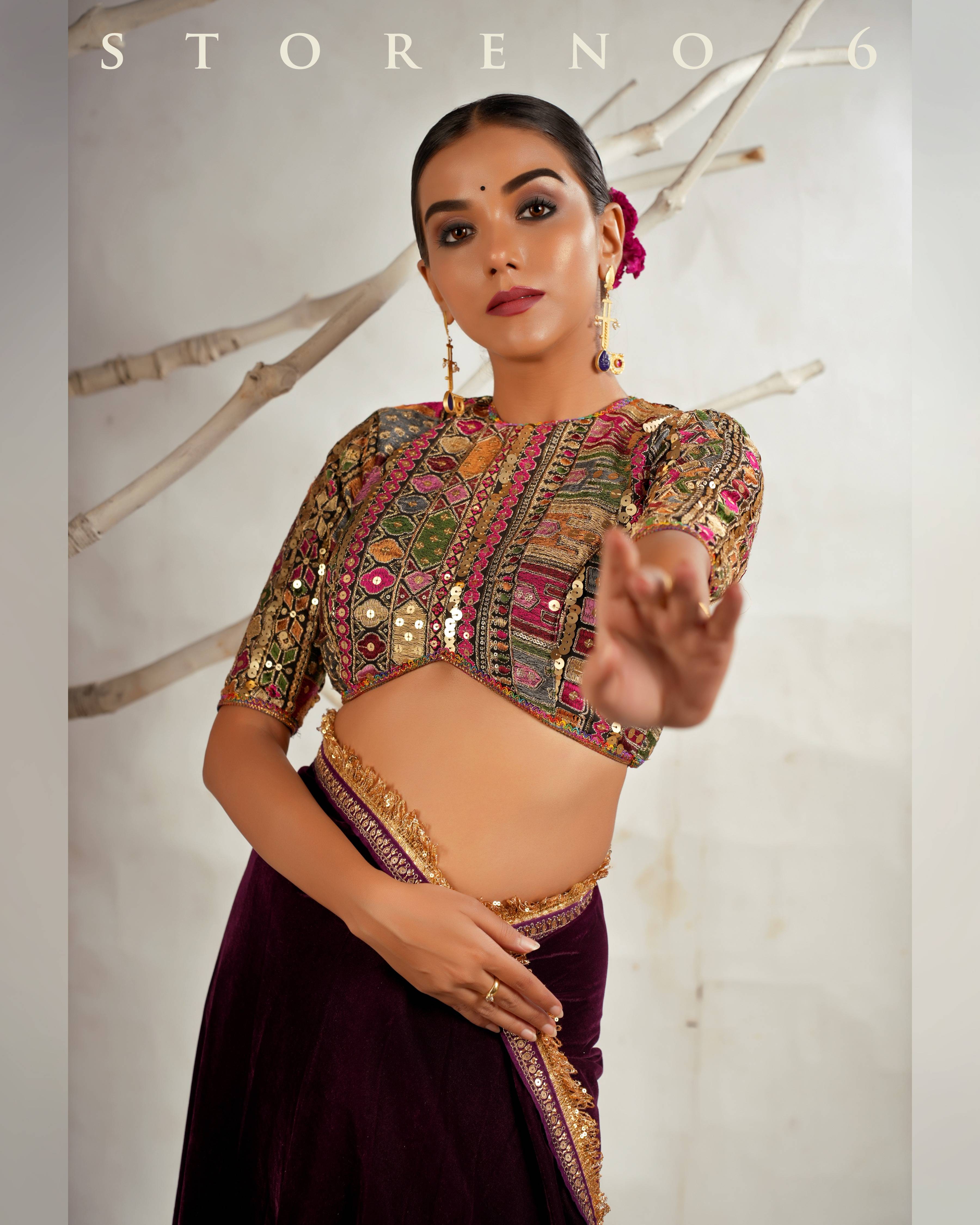 THE WINE WONDER SAREE WITH GUL KAARI SIAH CLASSIC BLOUSE