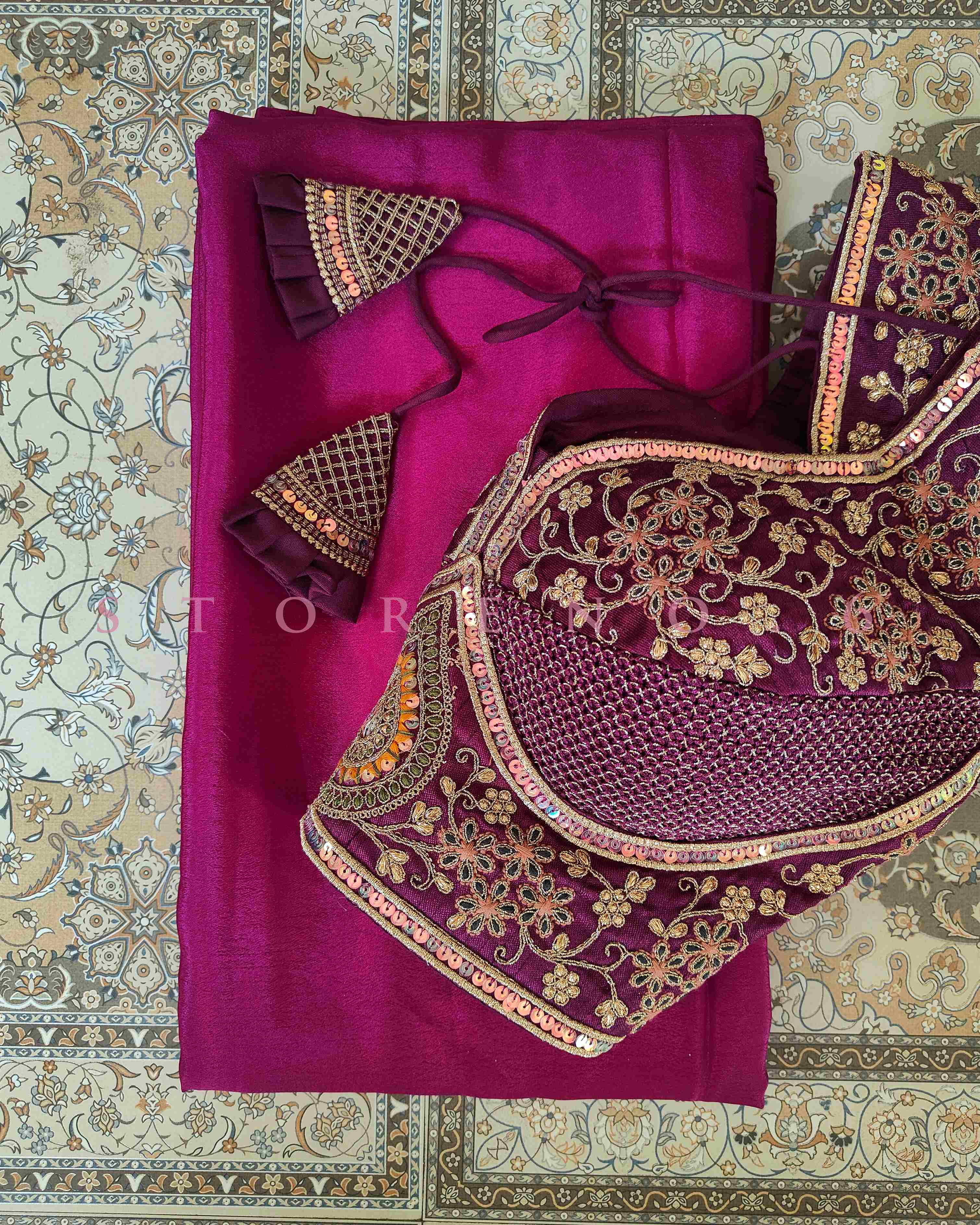 NAQSH SAREE AND BLOUSE SET