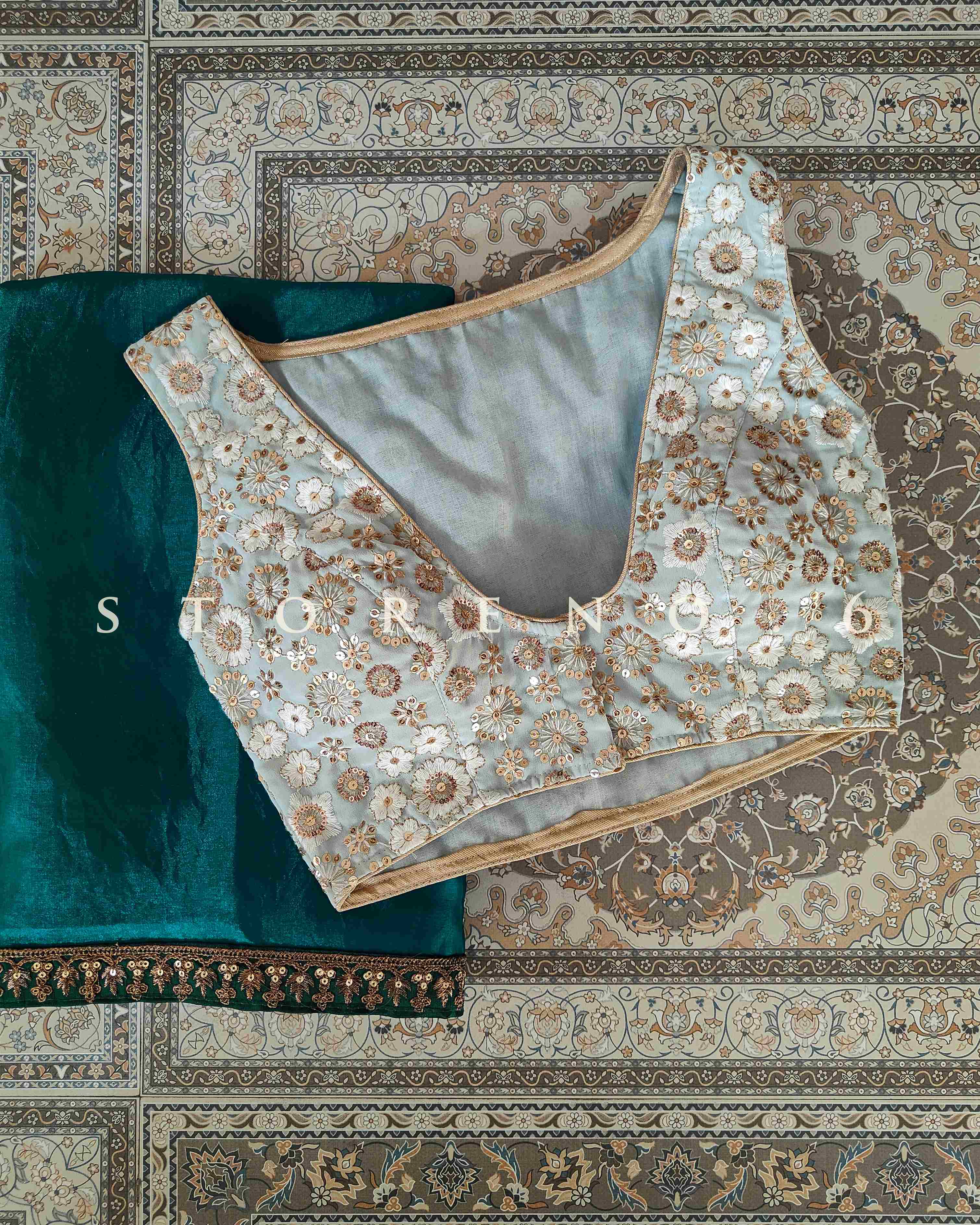 NAINA SAREE AND BLOUSE SET