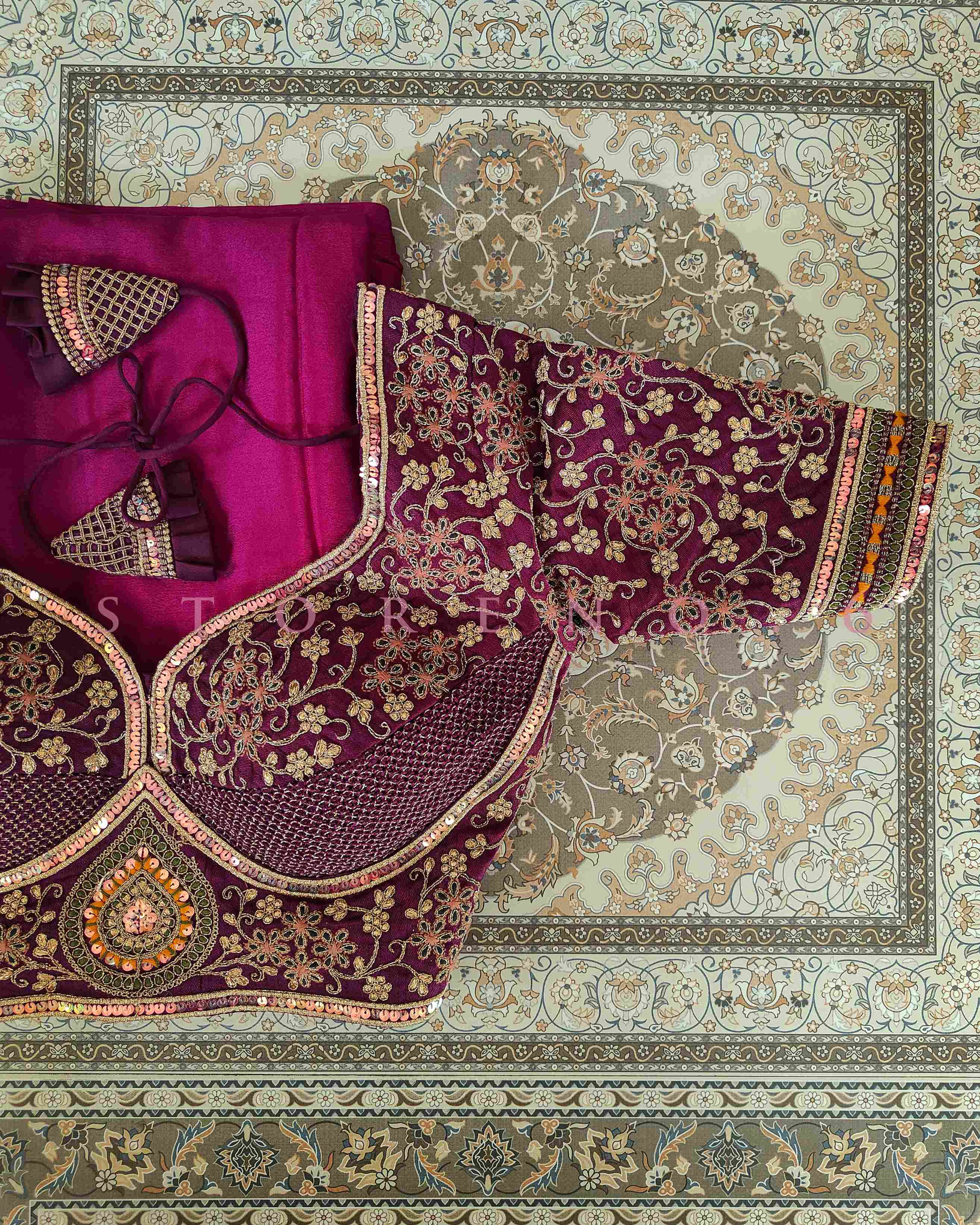 NAQSH SAREE AND BLOUSE SET