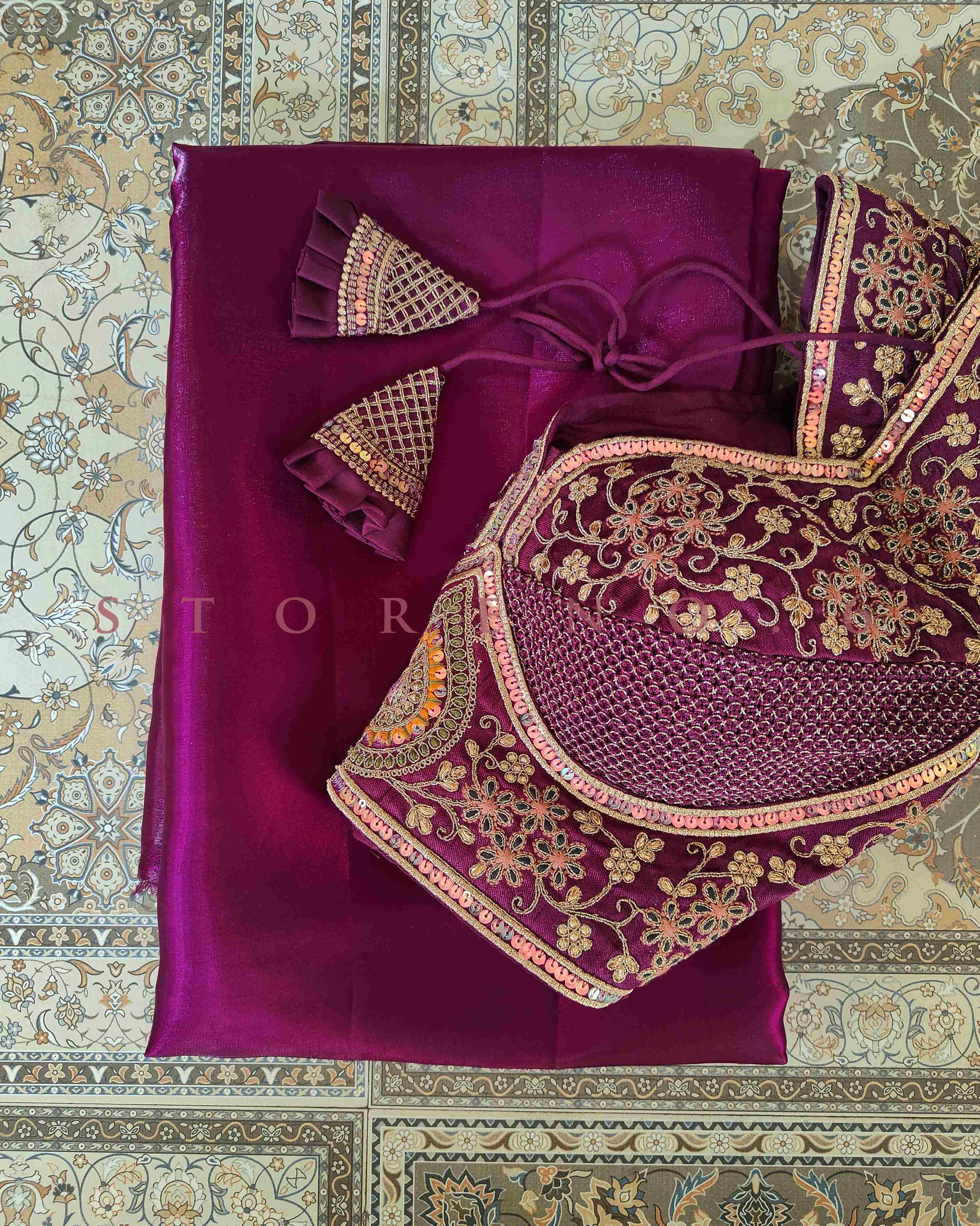 MYRA SAREE AND BLOUSE SET