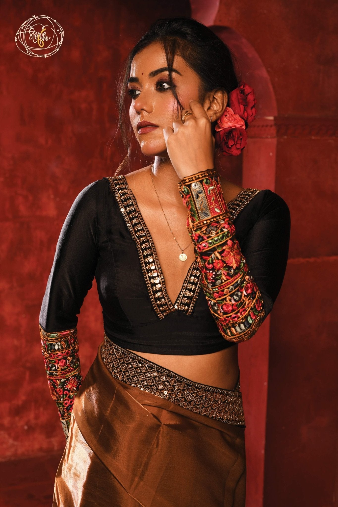 THE DARK KNIGHT SAREE AND BLOUSE SET